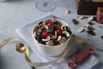Chocolate titanic sundae