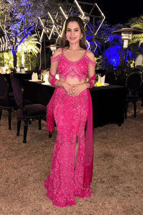 Ashi Khanna in Candy Pink Fishcut Lehenga-XS