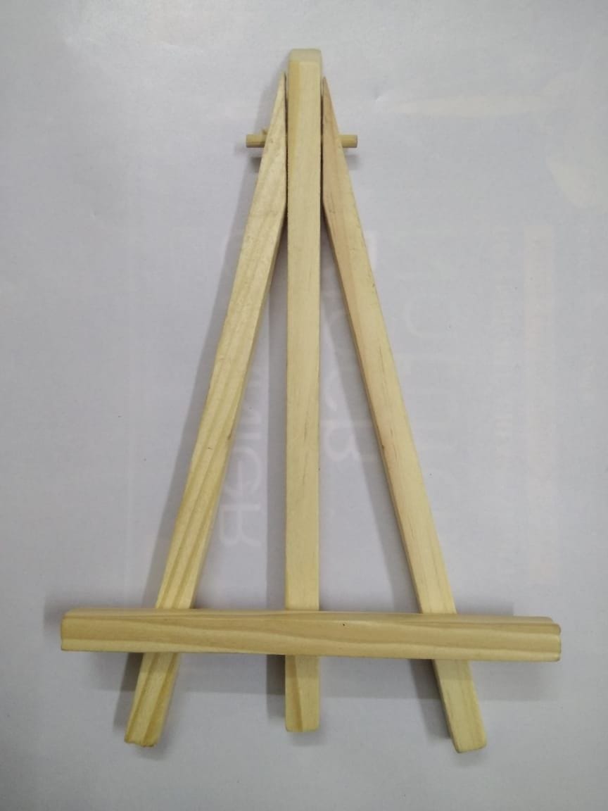 7" Pinewood Easel