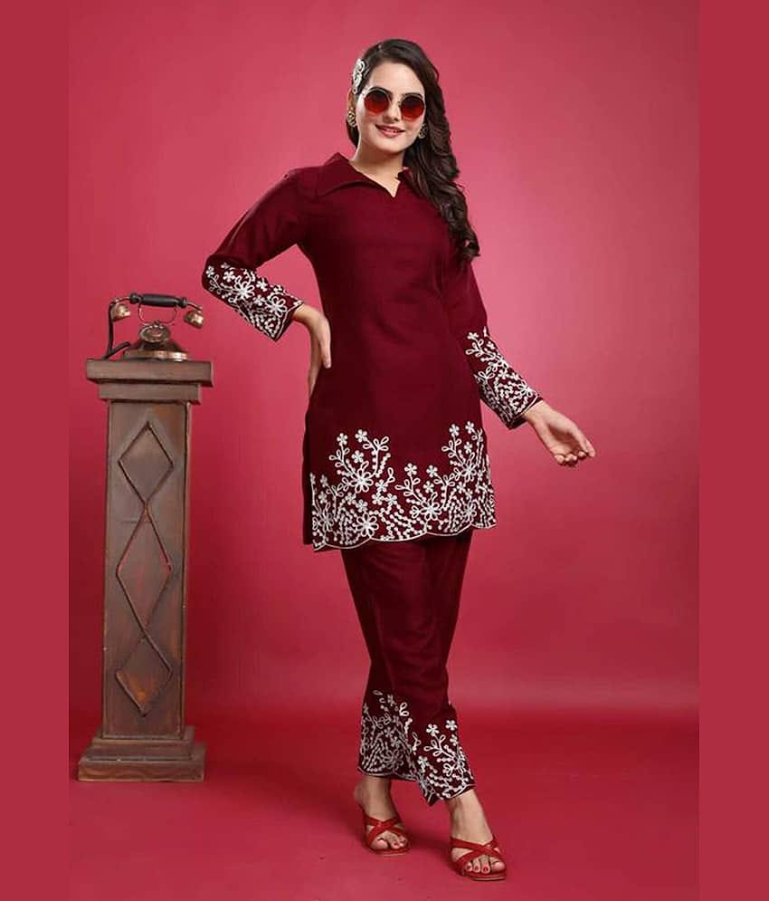 Nirja Fab Women Cotton Blend Embroidered Straight Kurti With Pants ( Maroon )