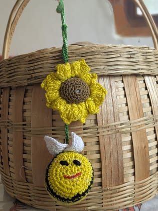 Handmade Crochet Flower Bee Hanginh