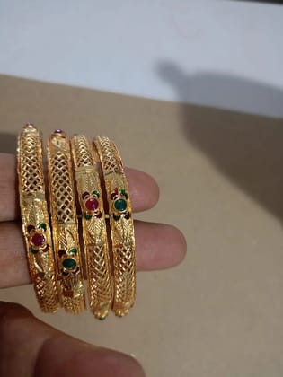 Elegant Bangles Elevate Your Style