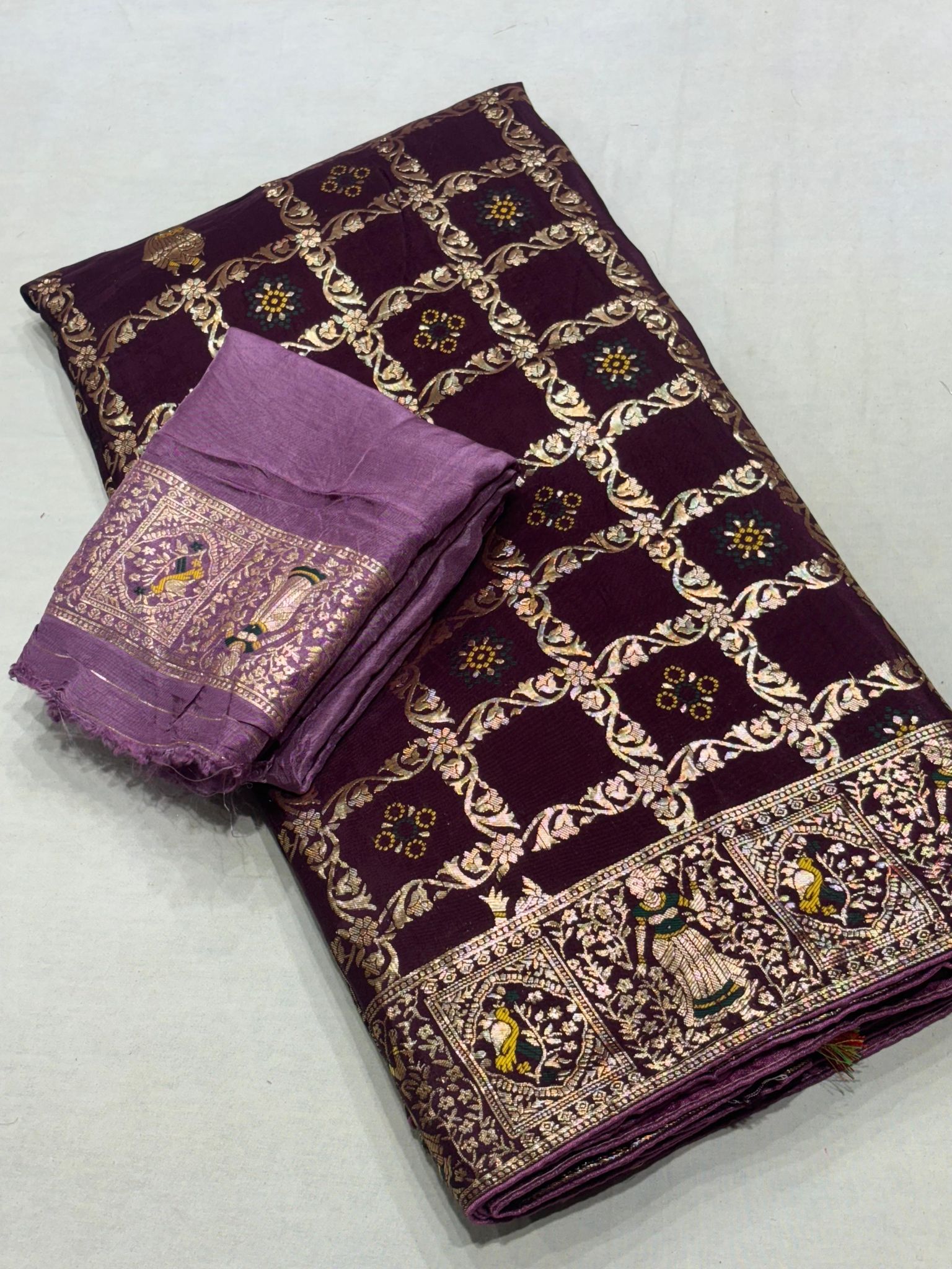 Pure Banarasi handloom georgette Weaving beautiful saree