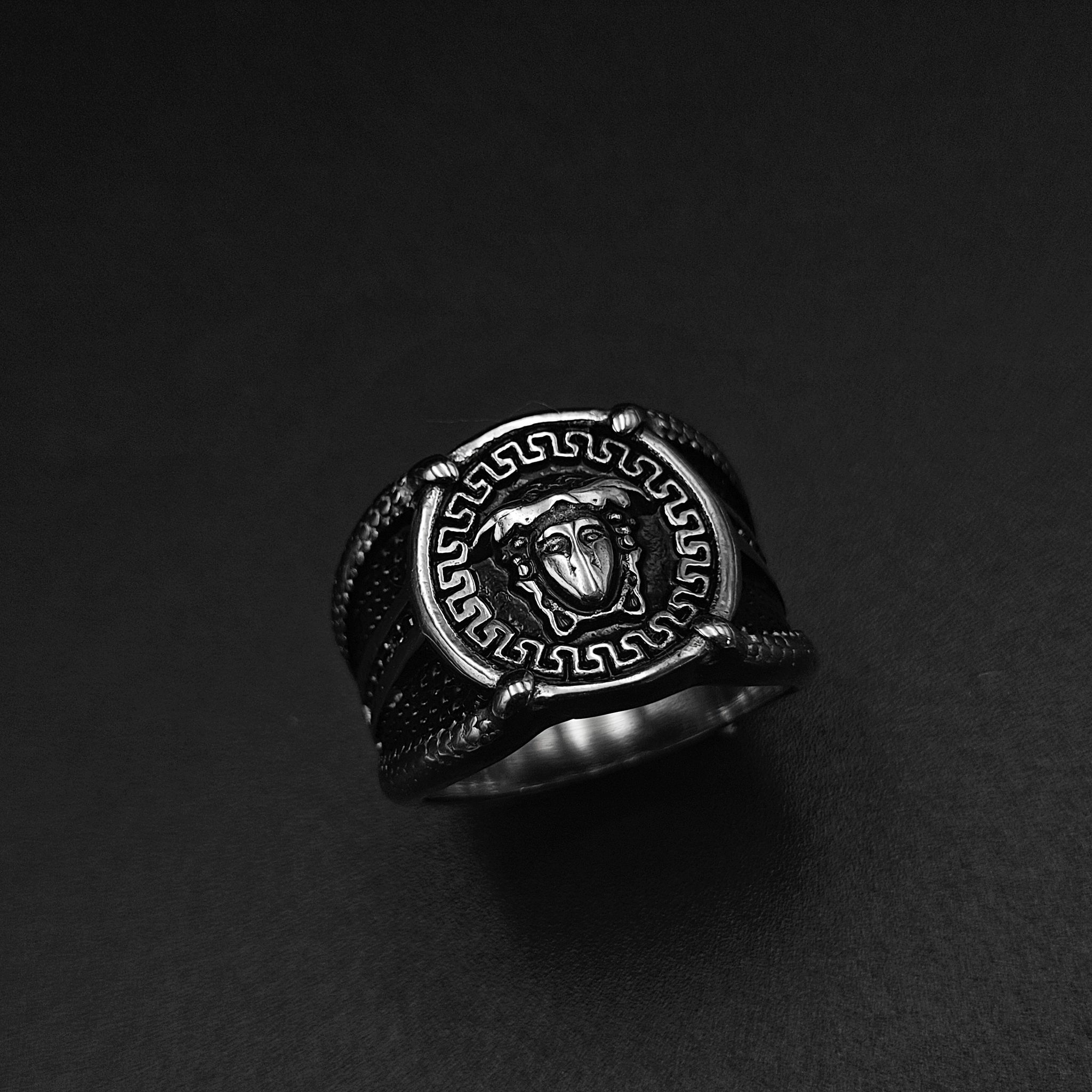 Gorgo Serinity Ring-9