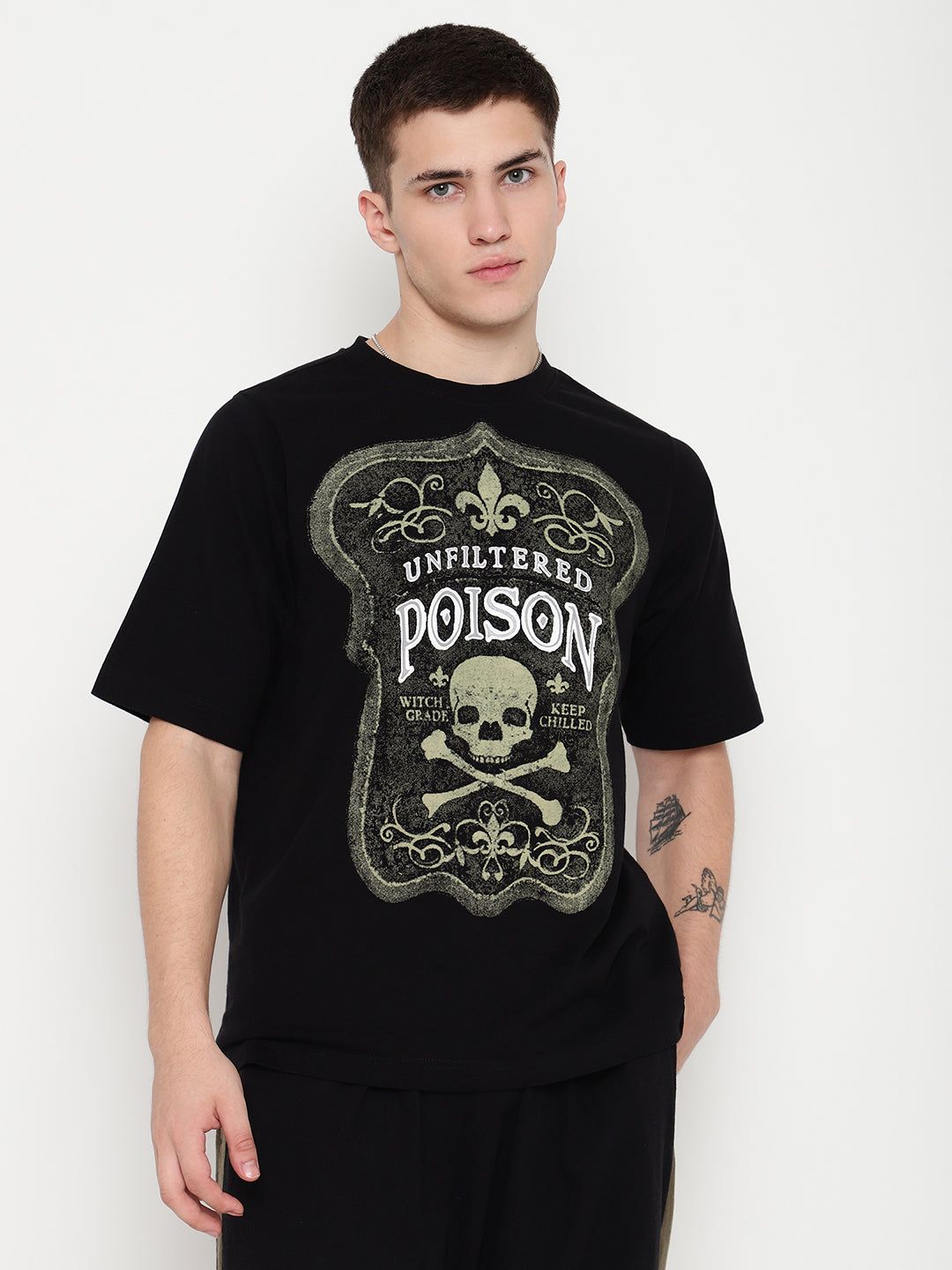 PUNK Black POISON Short Sleeves Oversized Tshirt-Black / M