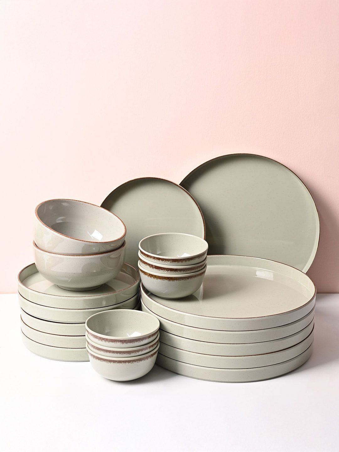 18-Piece Ceramic Dinnerware Set - Sage Green Speckled Plates & Bowls