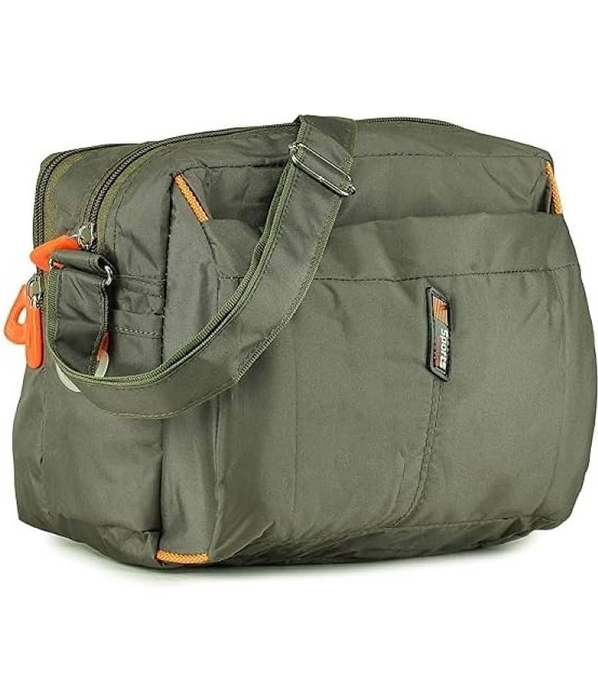 Raylan Green Solid Messenger Bag