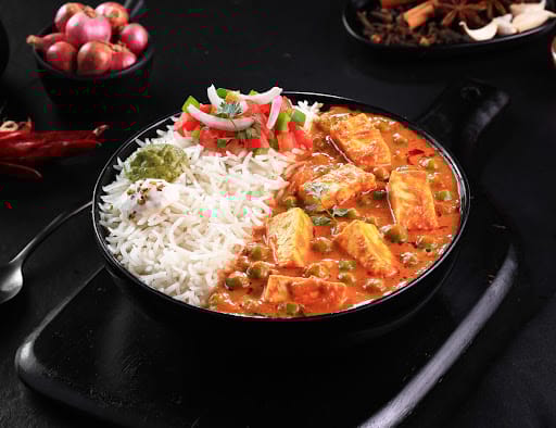 Punjabi Style Matar Paneer Steamed Rice Bowl