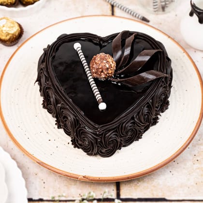 Special Floral Chocolate Cake Half Kg