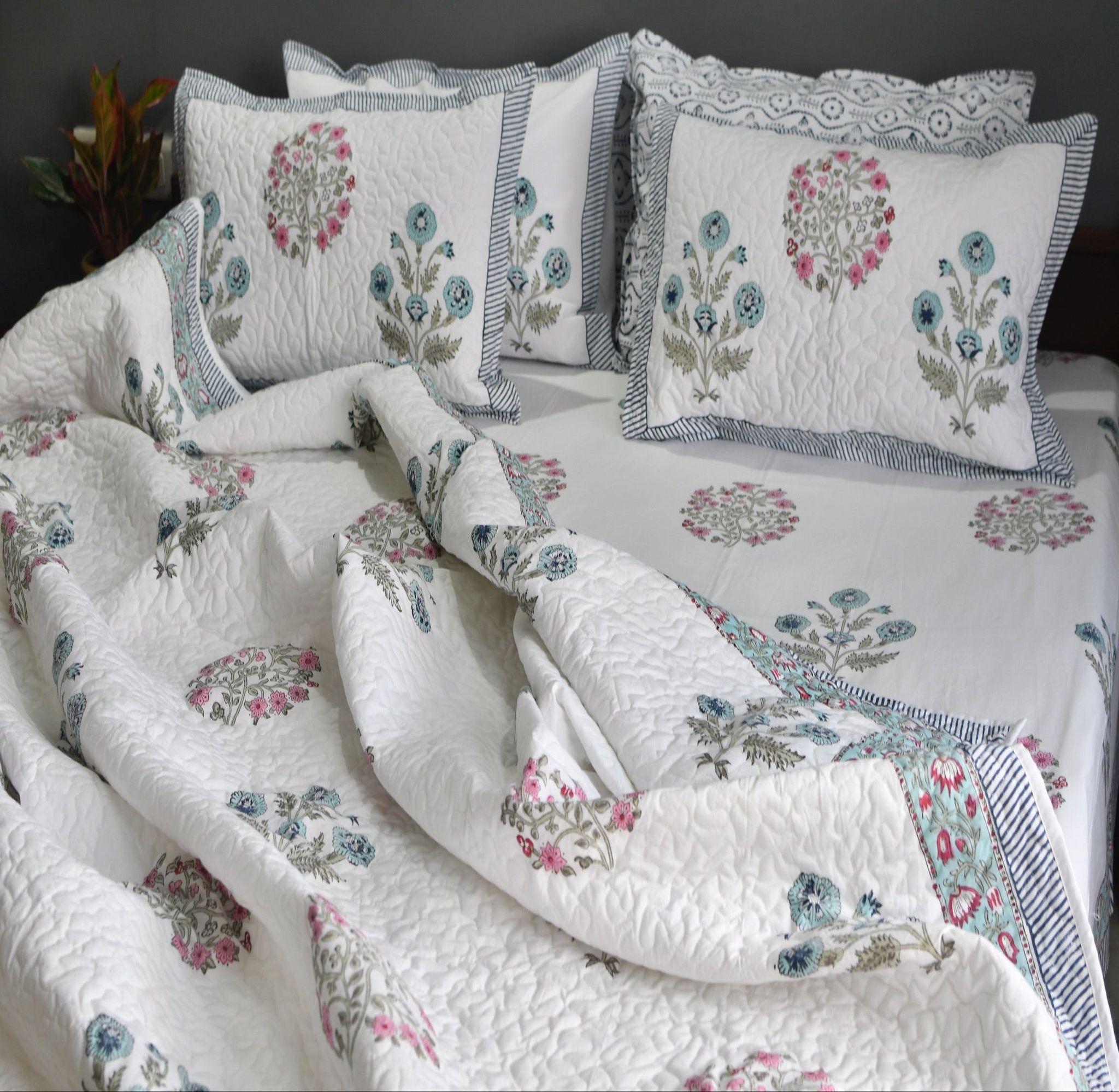 Utsav bedding set | Festive Elegance | Handblock Cotton Super King (108*108 inches) bedsheet + King (90x108 inches) quilt