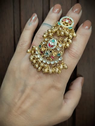 Single finger paachi kundan ghunghru hangings double ring