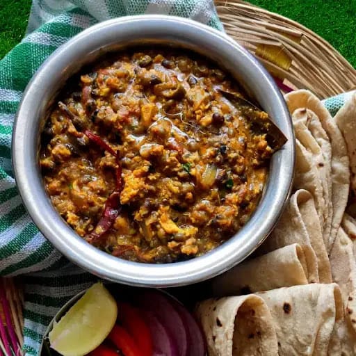 Dhaba Style Roti - Egg Chicken Tadka