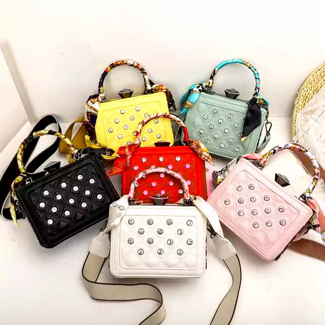 BEACH VIBE | Premium Crystal Handbag-Black