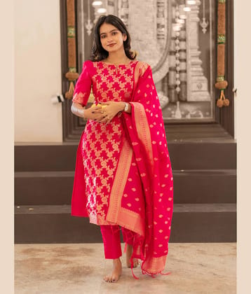 Trijal Fab Women's Banarasi Printed Kurti With Pants ( Pink )
