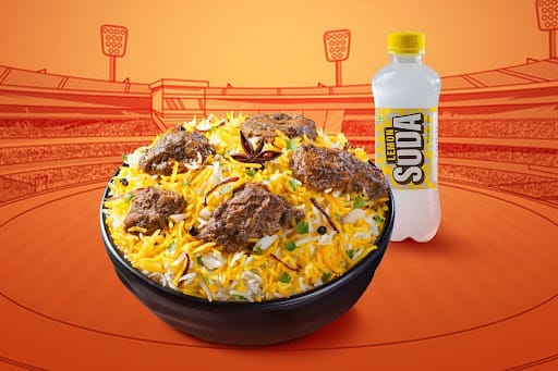 Risers Hyderabadi Chicken Biryani Bowl With Beverage