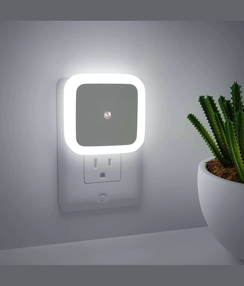 Iivaas Motion Sensor Light - Pack of 1