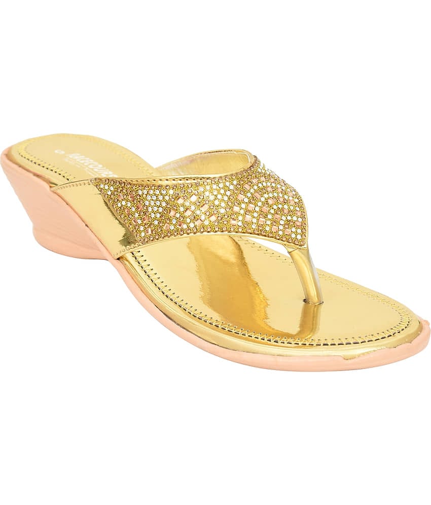 Racecourse - Gold Women's Slip On Heels