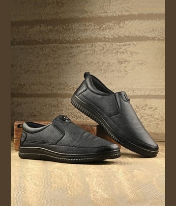 server Tan Men's Slip On Formal Shoes