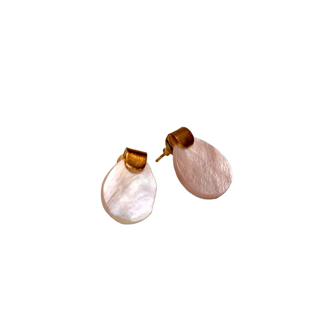 Mother of pearl brass head earrings