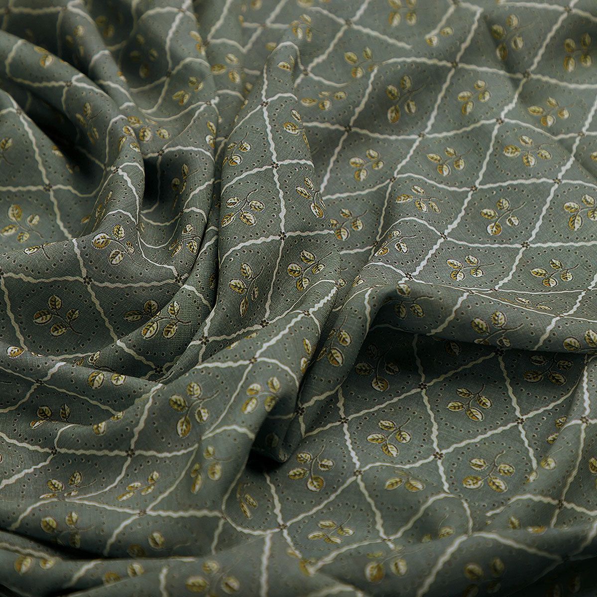 Rhombus Inside Entire Leaf Digital Printed Fabric - Weightless-Polyester / Weightless / 110 CM | 43 Inch