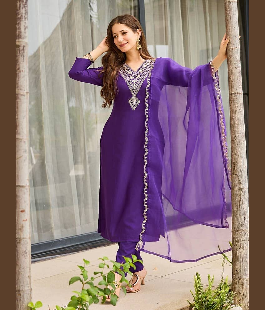 TRAHIMAM Women Viscose Embroidered Straight Kurti With Pants ( Purple )