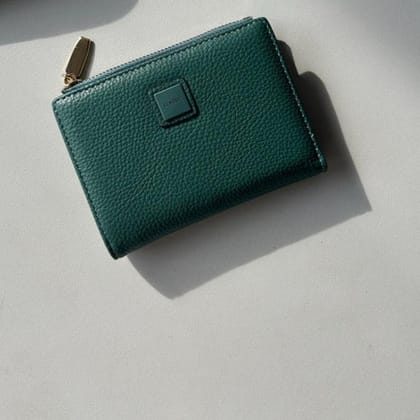Small Classic Bi-Fold Women’s Wallet – Slim Purse with 4 Card Slots, Coin Zipper Pocket, Long Bill-Green