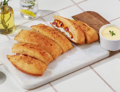 Paneer Tikka Stuffed Garlic Bread + Cheesy Dip [FREE]