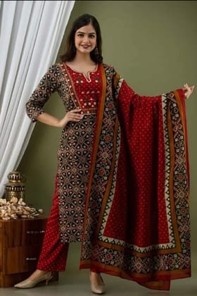 Red Floral Printed Zari Embroidered Kurta With Pants-S-36