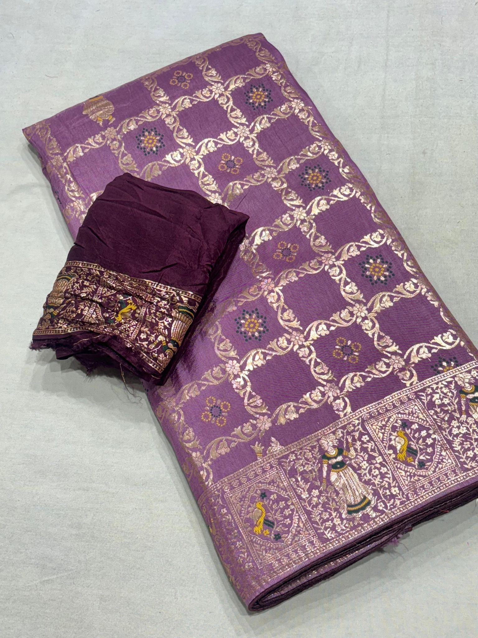 Pure Banarasi handloom georgette Weaving beautiful saree