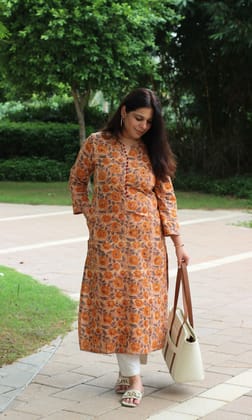 Cotton Beige & Red Buttoned Kalamkari Straight Fit Kurta-XXS