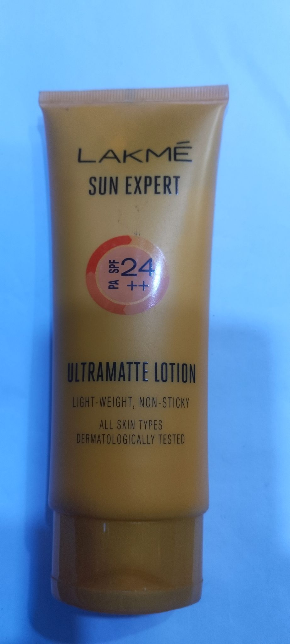 Lakme Sun expert 24 ++ Ultramatte lotion Light-weight, non-sticky All skin types Dermatologically tested 