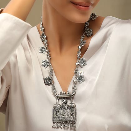 Aash Oxidized Necklace-OXIDIZED METAL ALLOY / SILVER
