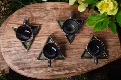 Eclipse Elegance Cup & Saucer (Set of 4) Eclipse Elegance Cup & Saucer (Set of 4)