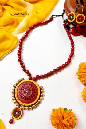 Handmade Terracotta Pendant Necklace Set- Red