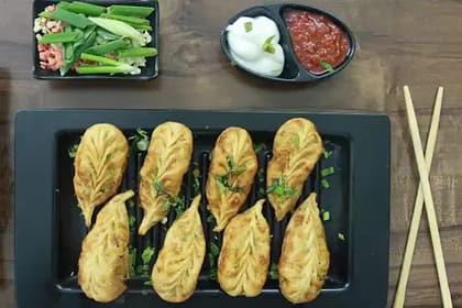 Paneer Fried Momos [8 Pieces]