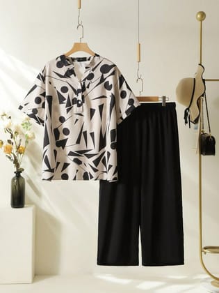 Minimalist Elegance – Black & White Matching Set-S