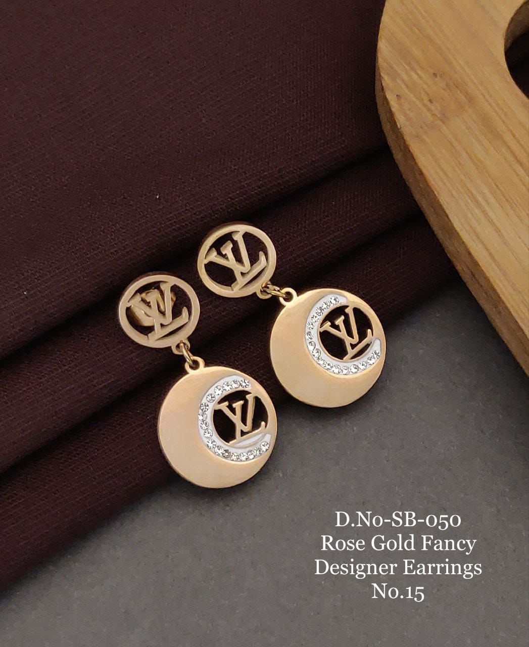 ALLOY STUD EARRINGS