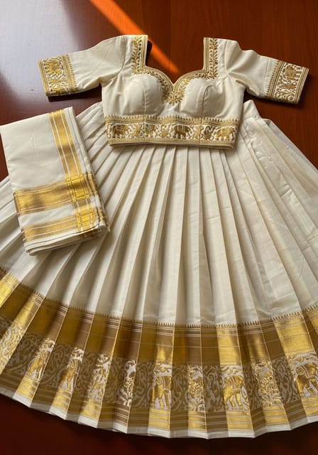 Kasavu Pavada Choli