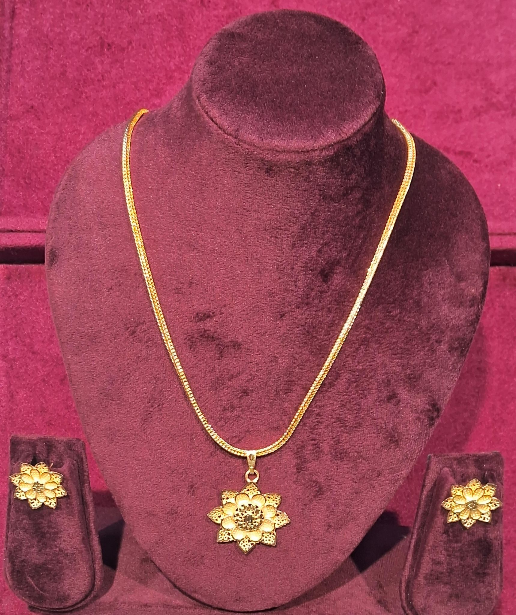 NECKLACE GP