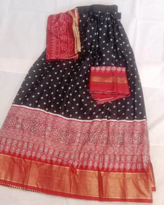 Elegant Banaras Silk Sarees Handwoven Indian Traditional Attire