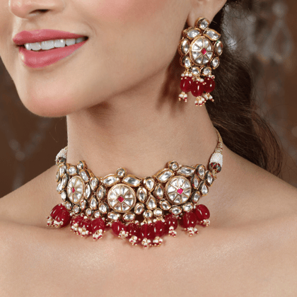 Exquisite Traditional Vilandi Kundan Necklace and Earring Se