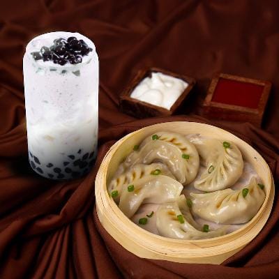 Classic Chicken Momos- 5 pcs + Tender Coconut Bubble Tea