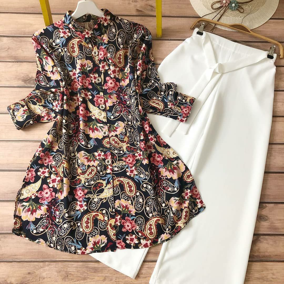 Women Wear Eye Catching Flower Digital Printed Kurti with Palazzo by GlamaStitch-M