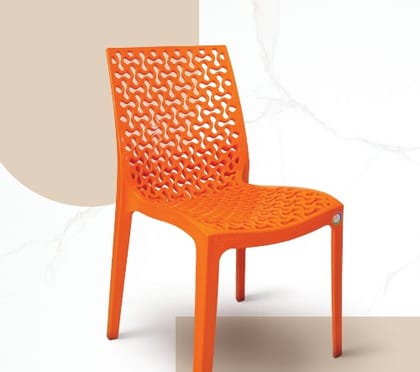 VANILLA  420W x 420D x 810H CHAIRS