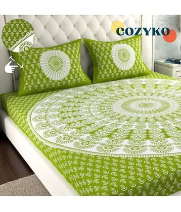 COZYKO Cotton 1 Double Bedsheet with 2 Pillow Covers ( Green )