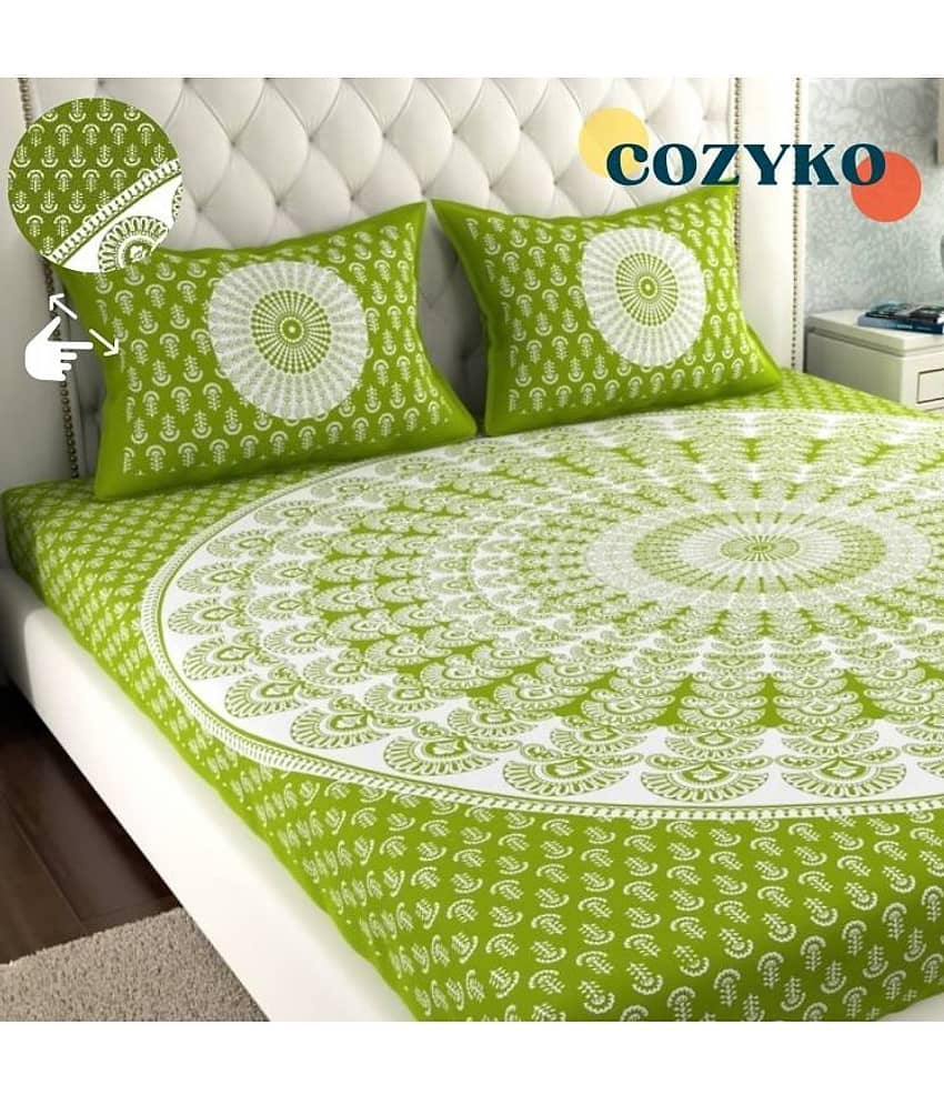 COZYKO Cotton 1 Double Bedsheet with 2 Pillow Covers ( Green )