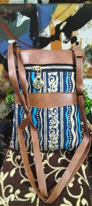 Women Sling Hand Bag