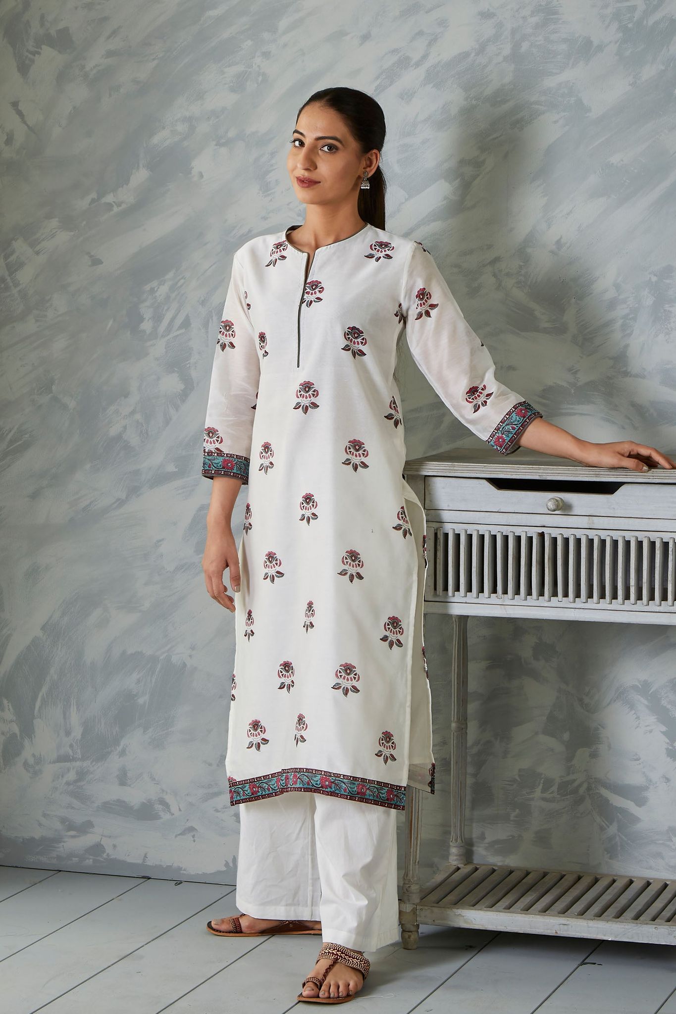 Saibah Nausheen Chanderi Kurta-S / Black / Black