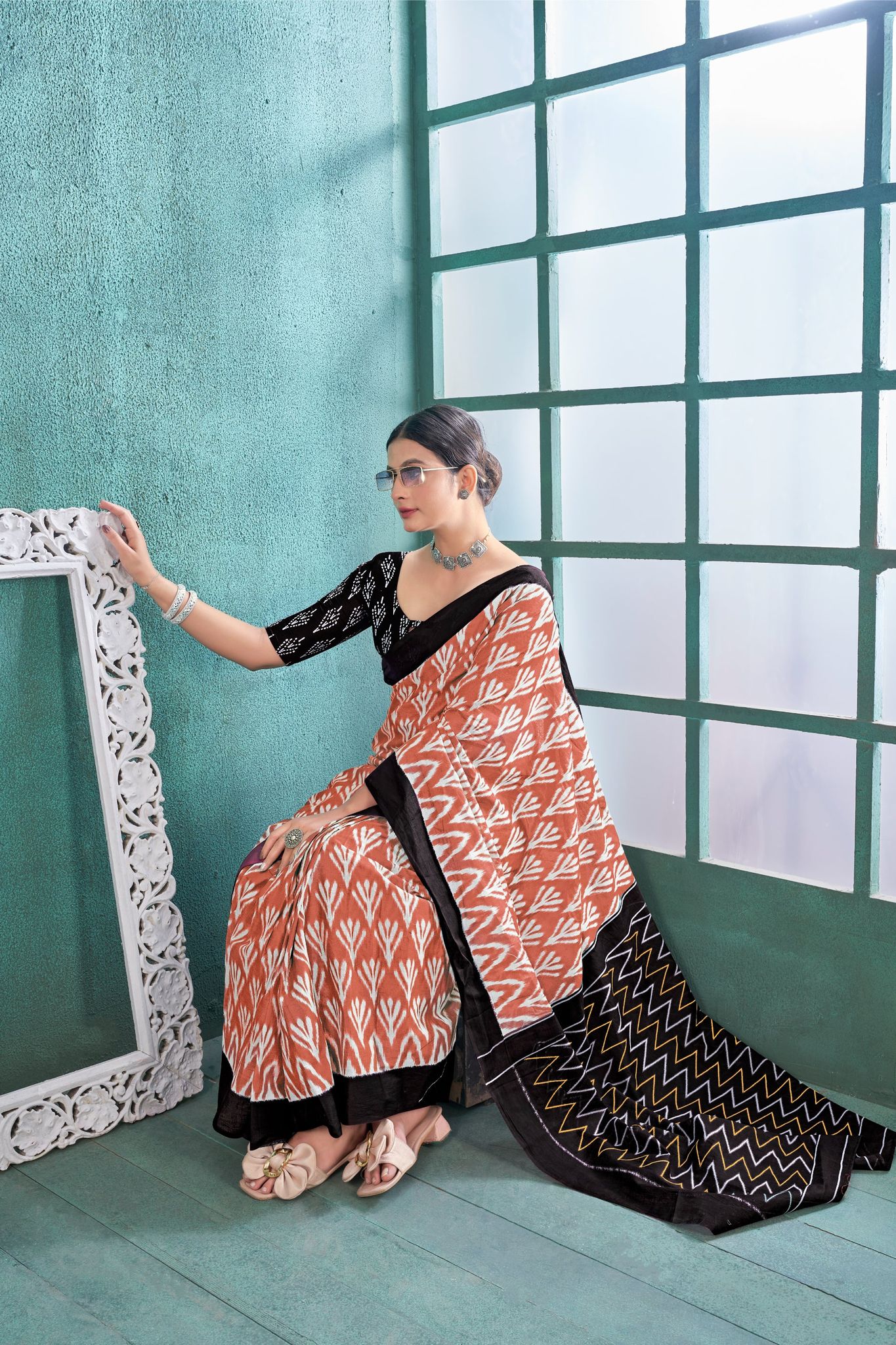 Handicraft Women's Ikat Pure soft Cotton Saree With Blouse Piece