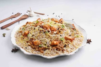 Lucknowi Paneer King Biryani (Serves 2) Lucknowi Paneer King Biryani (Serves 2)